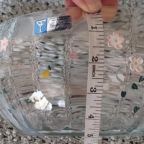 CRYSTAL BOWL MADE IN ROMANIA RAISED FLORAL DESIGN Crystal Clear Design - Picture 9 of 9